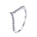 Hayesaura | Delicate V-Shaped Minimalist High-Cold Moissanite Chevron Ring